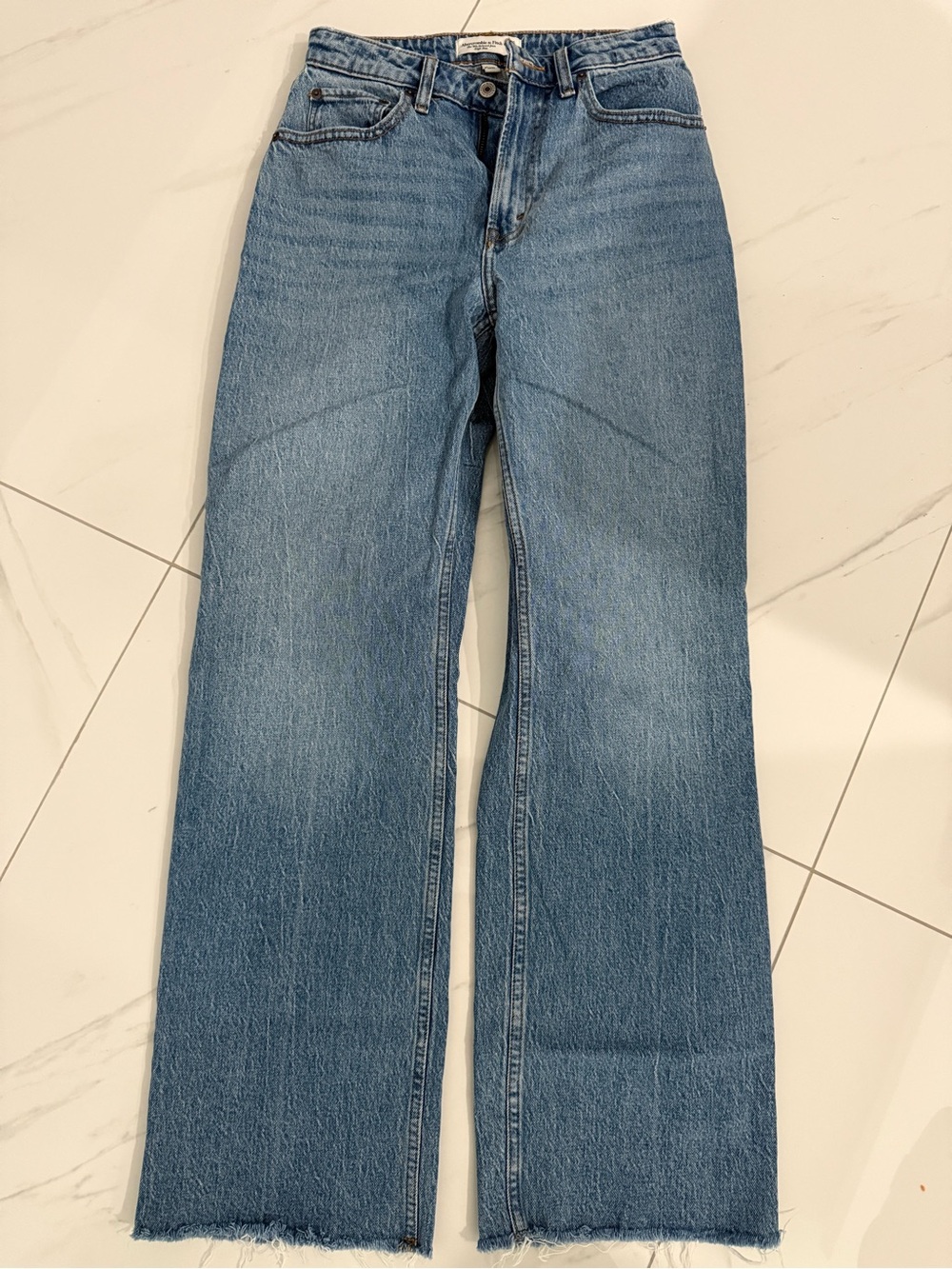 Abercrombie & Fitch High-Rise Wide Leg Jeans - Light Blue Denim
